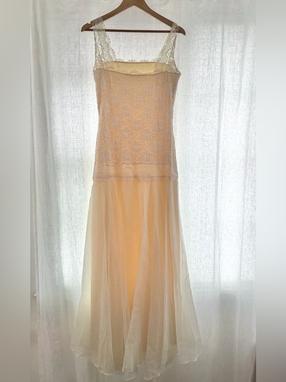 Lace and Chiffon Women's Dress - Cream - Picture 2 of 3